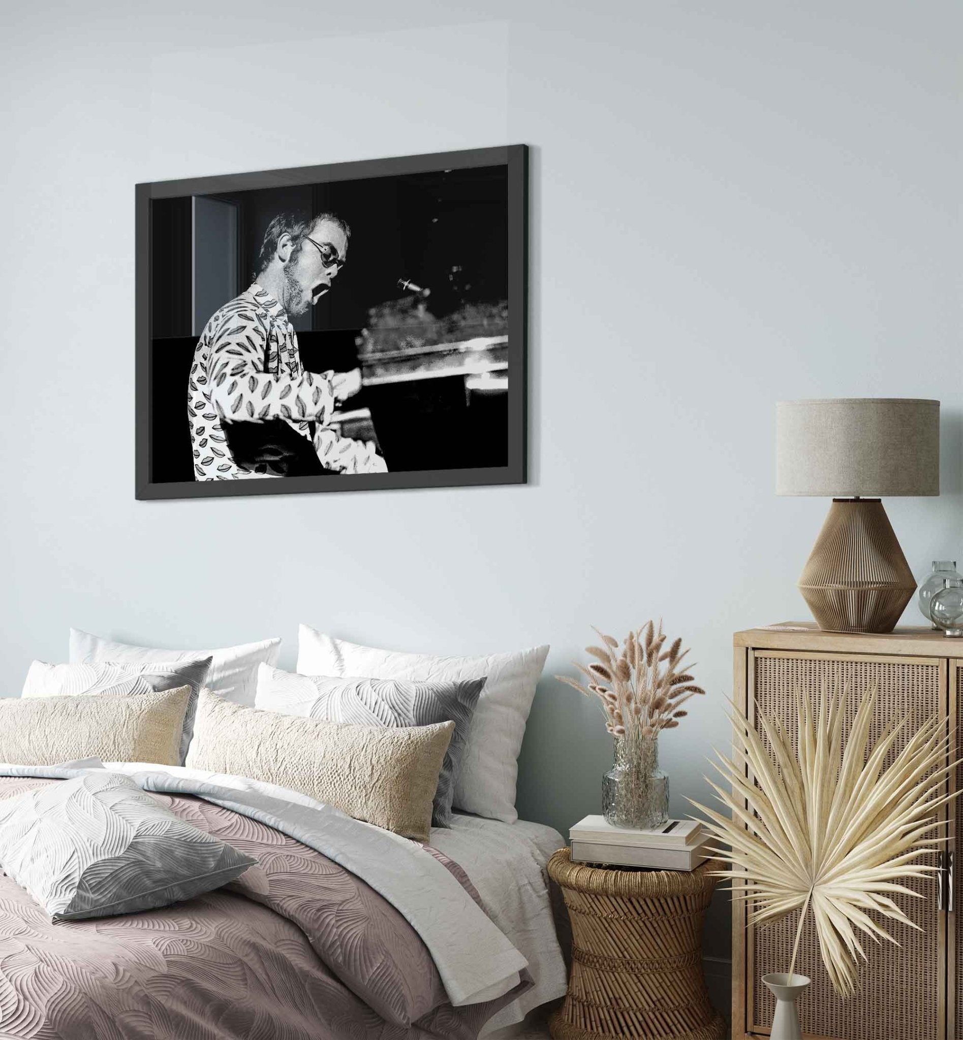 Elton John Framed, From 1970s, Vintage Photo Portrait - Elton John Framed Print - WallArtPrints4U