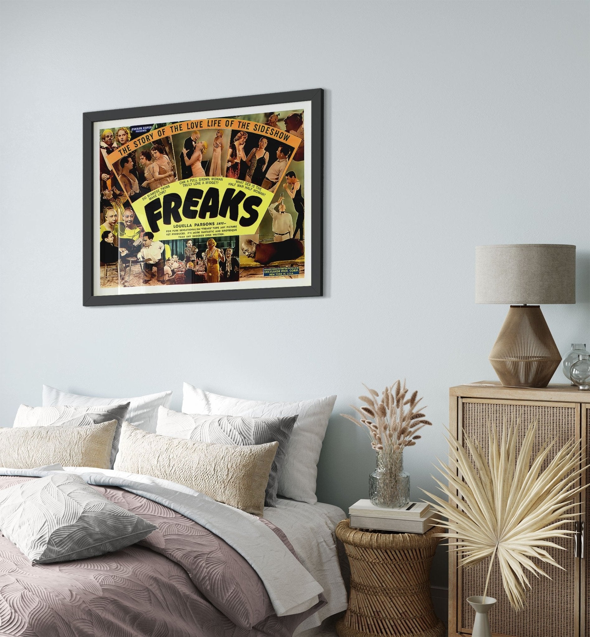 Freaks Movie Framed, Vintage Movie Framed 1932 Framed Film Art - Tod Browning, Wallace Ford, Leila Hyams, Olga Baclanova - WallArtPrints4U