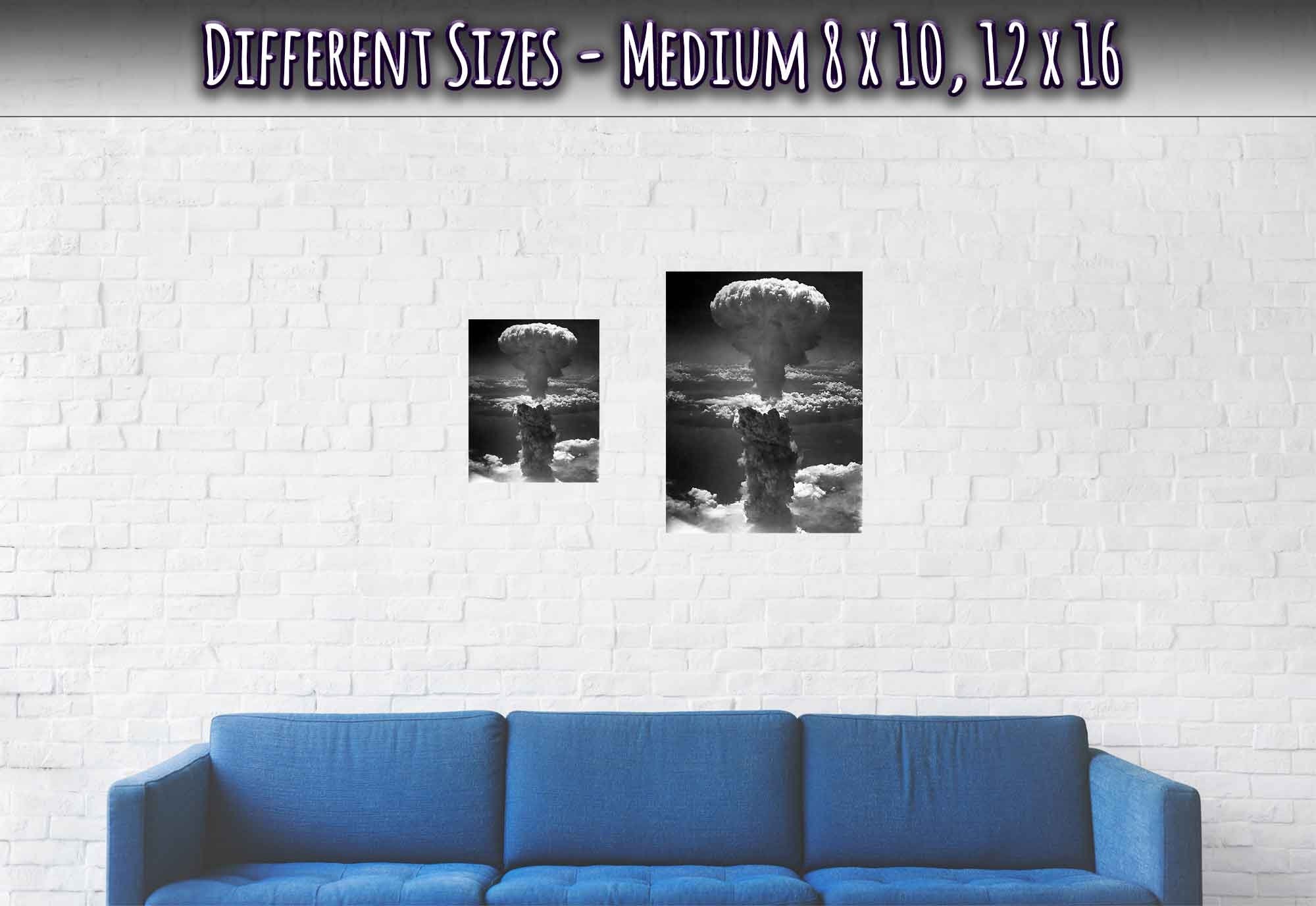 Hiroshima Poster, Hiroshima Nagasaki Mushroom Cloud, Vintage Photo From 1945 Lieutenanat Charles Levy - WallArtPrints4U