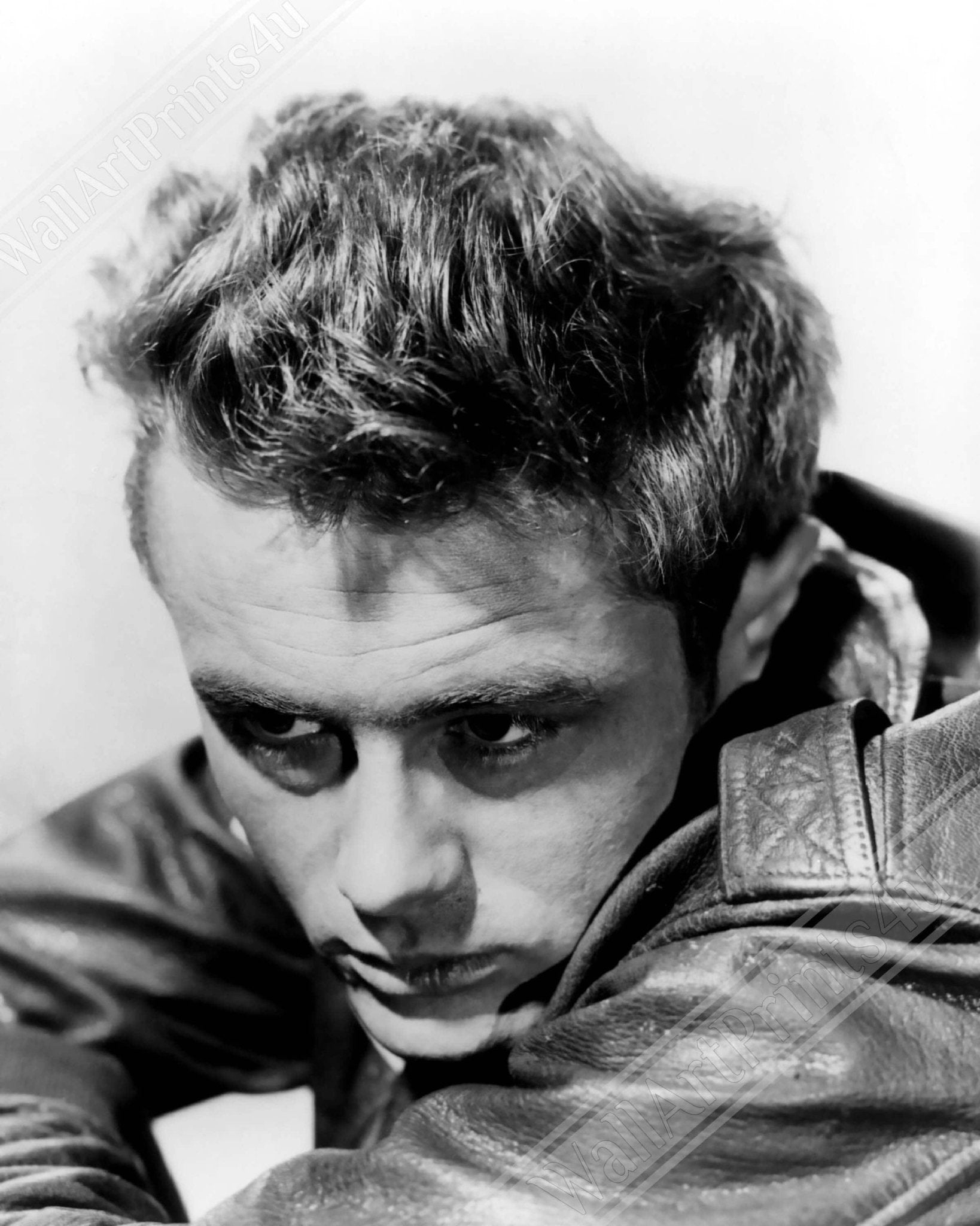 James Dean Framed, Hollywood Legend, Vintage Photo - Iconic James Dean Framed Print - Hollywood Silver Screen Star - WallArtPrints4U