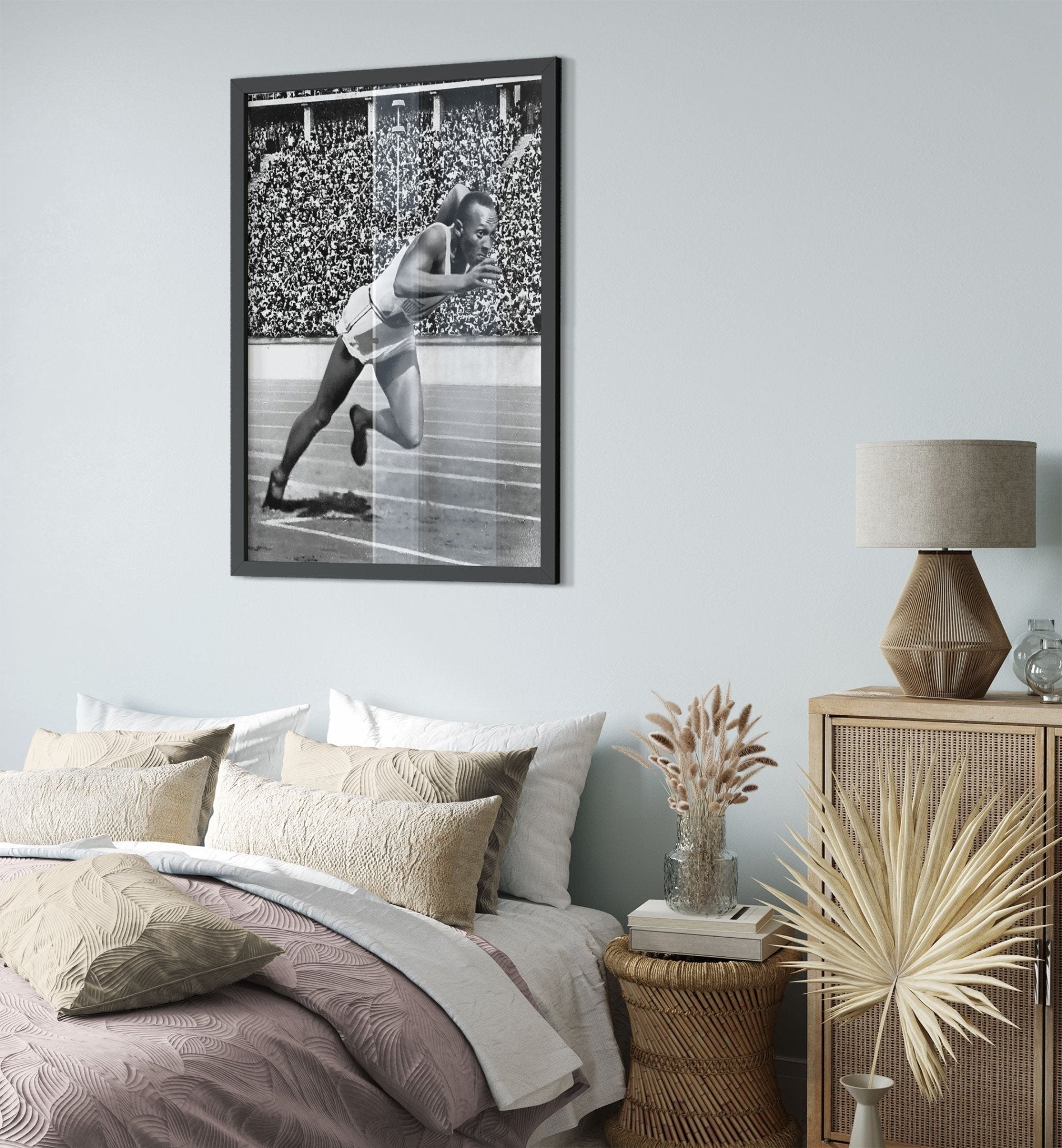 Jesse Owens Framed Vintage Photo - Iconic Jesse Owens Framed Print - WallArtPrints4U