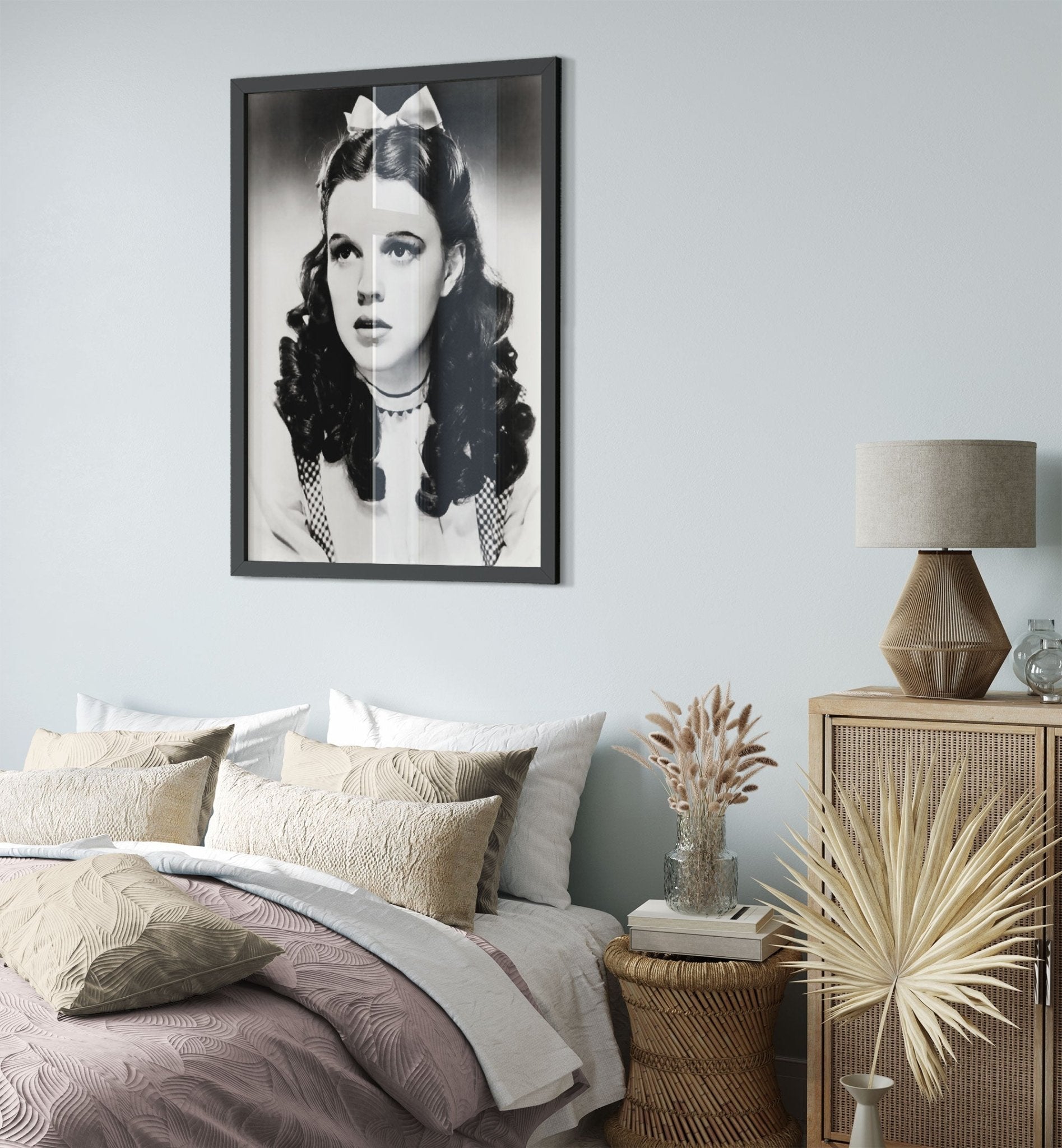 Judy Garland Framed, Wizard Of Oz, Vintage Photo - Iconic Judy Garland Framed Print - Hollywood Silver Screen Star - WallArtPrints4U