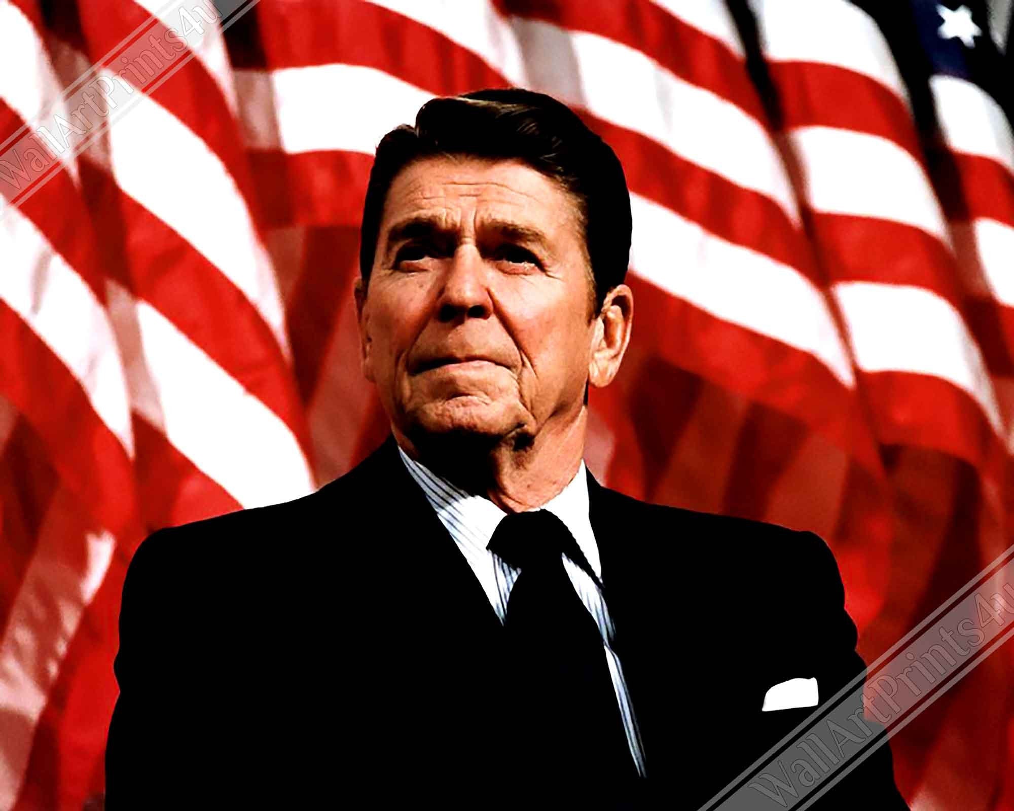 Ronald Reagan Canvas, 40th President Of These United States, Vintage Photo Portrait - Ronald Reagan Canvas Print - WallArtPrints4U