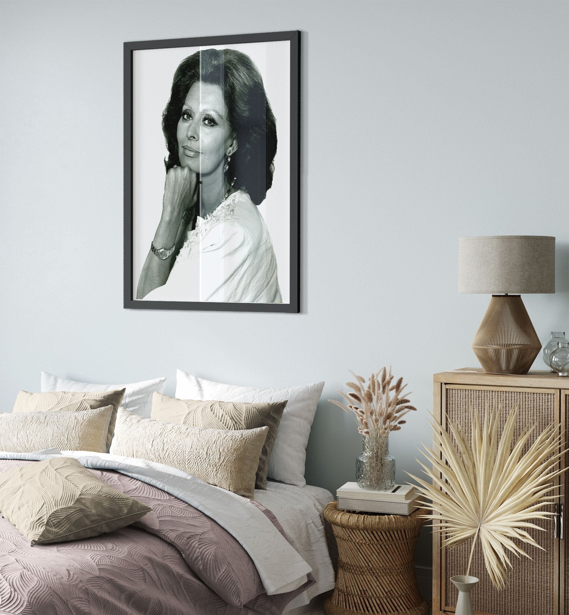 Sophia Loren Framed, Los Angeles 1986, Vintage Photo - Sophia Loren Framed Print UK, EU USA Domestic Shipping - WallArtPrints4U