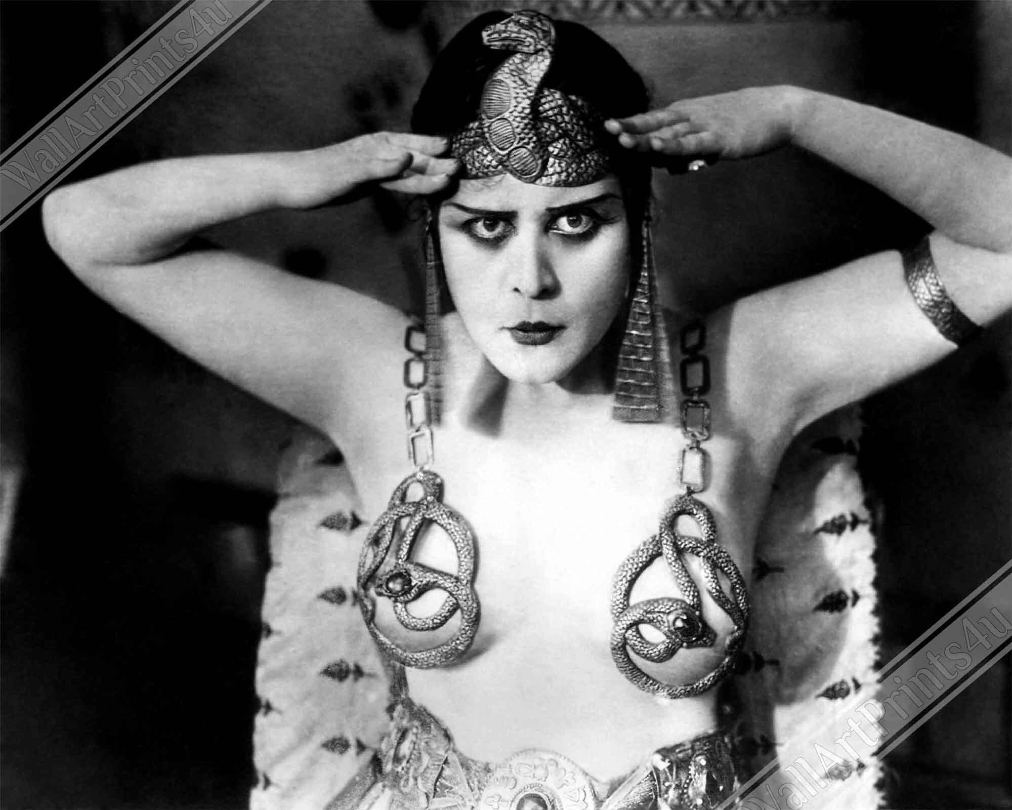 Theda Bara Framed Print, Vintage Photo From 1916 Theda Bara Framed - WallArtPrints4U