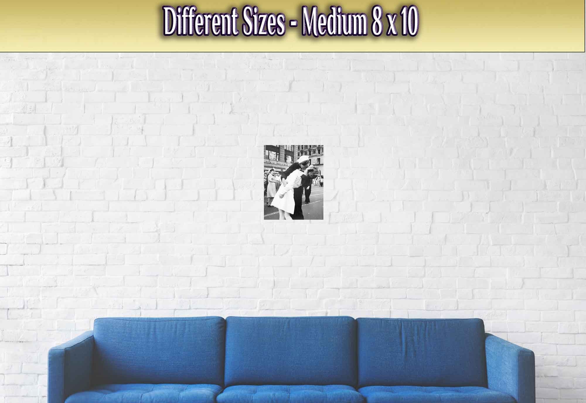 Vj Day Poster, Famous Photo Print From 1945, Sailor Kissing A Nurse Poster, Kissing The War Goodbye - WallArtPrints4U