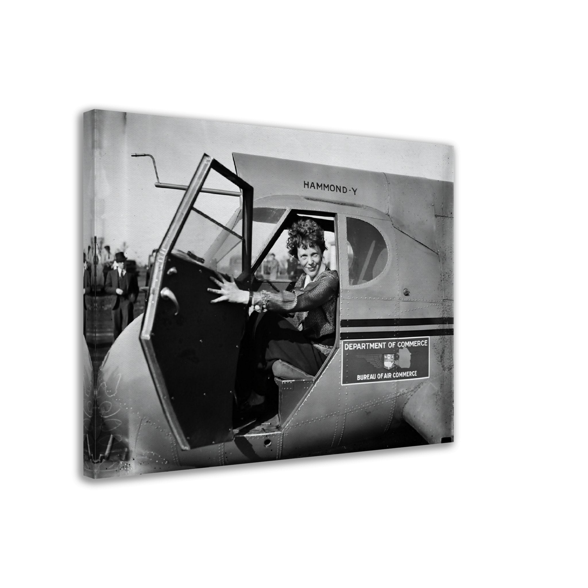 Amelia Earhart Canvas, American Aviatrix Author, Vintage Photo Canvas Print - WallArtPrints4U