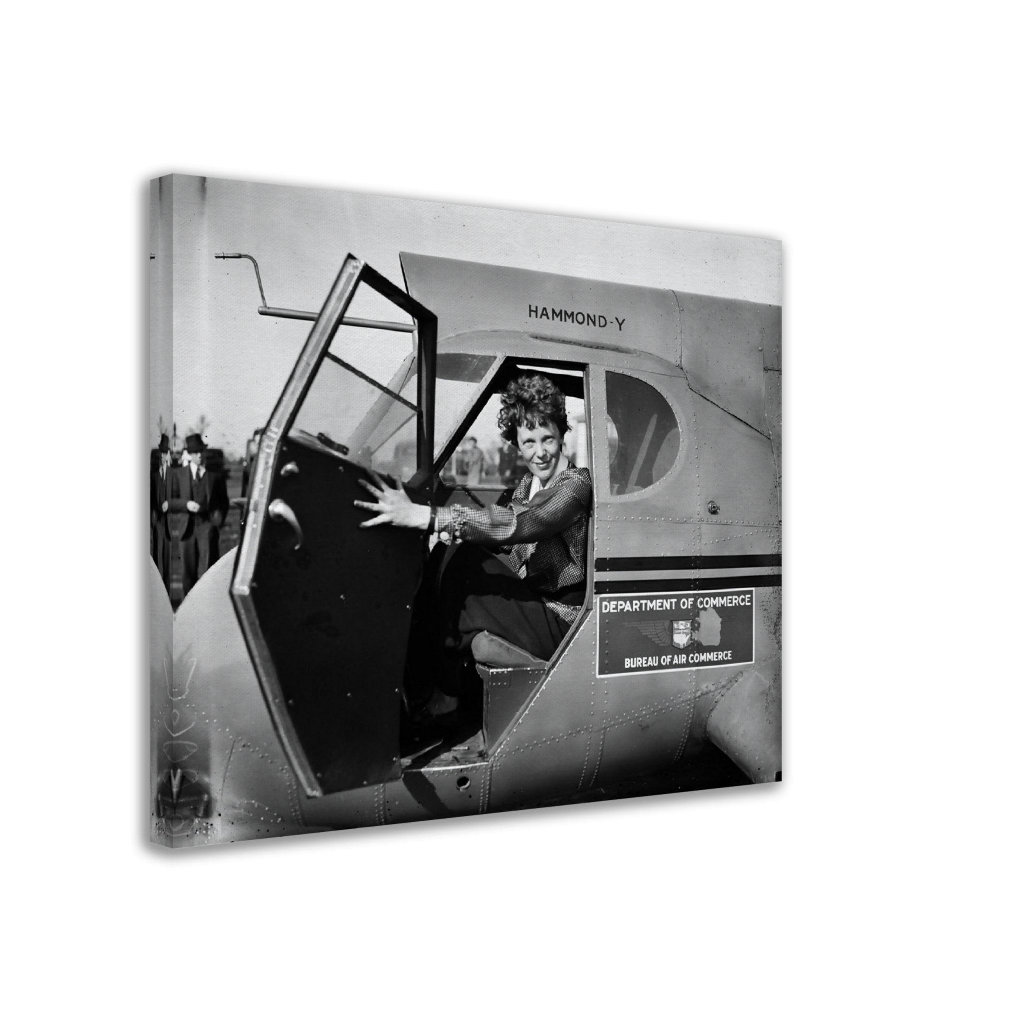 Amelia Earhart Canvas, American Aviatrix Author, Vintage Photo Canvas Print - WallArtPrints4U