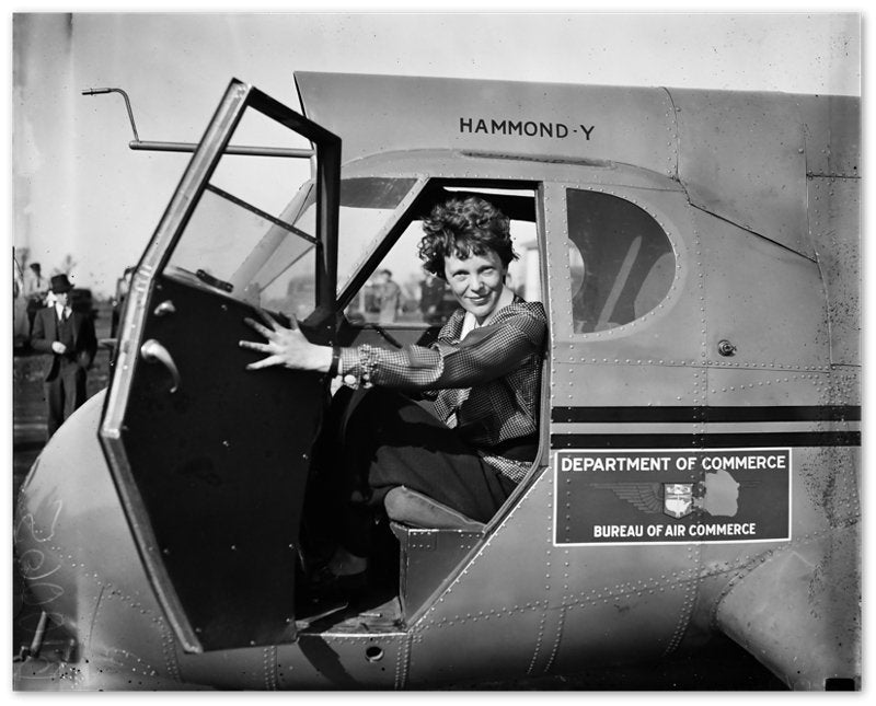 Amelia Earhart Poster, American Aviatrix Author, Vintage Photo Print - WallArtPrints4U