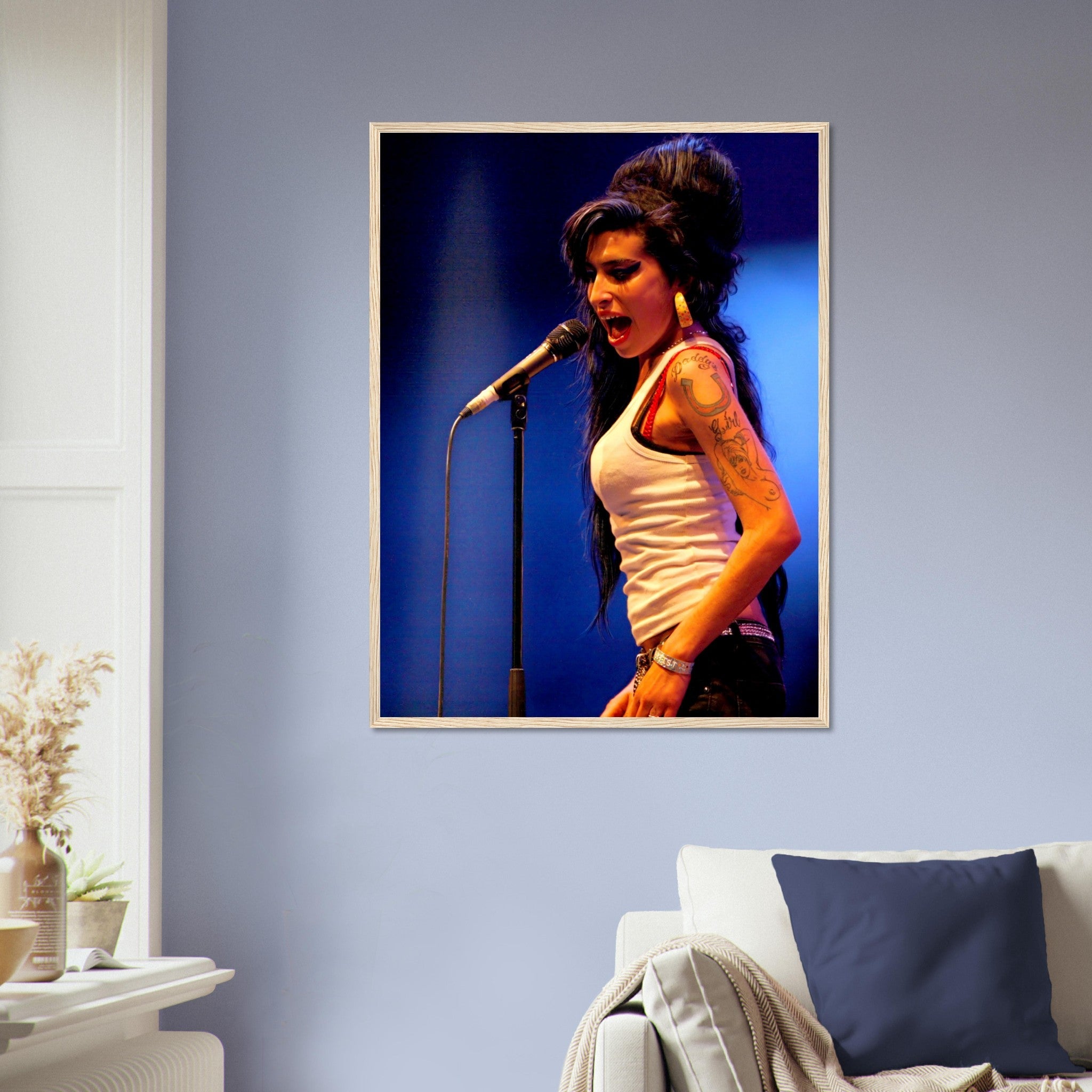 Amy Winehouse Framed, Music Festival 2007, Photo Portrait - Amy Winehouse Framed Print - WallArtPrints4U