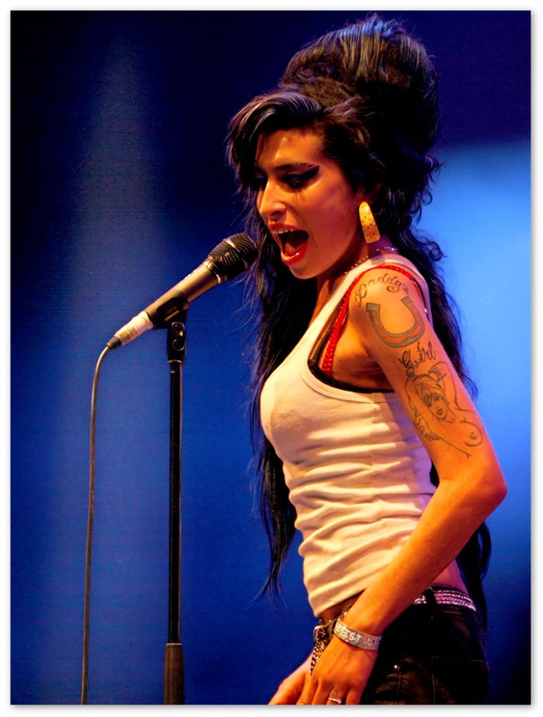 Amy Winehouse Poster, Music Festival 2007, Photo Portrait - Amy Winehouse Print - WallArtPrints4U
