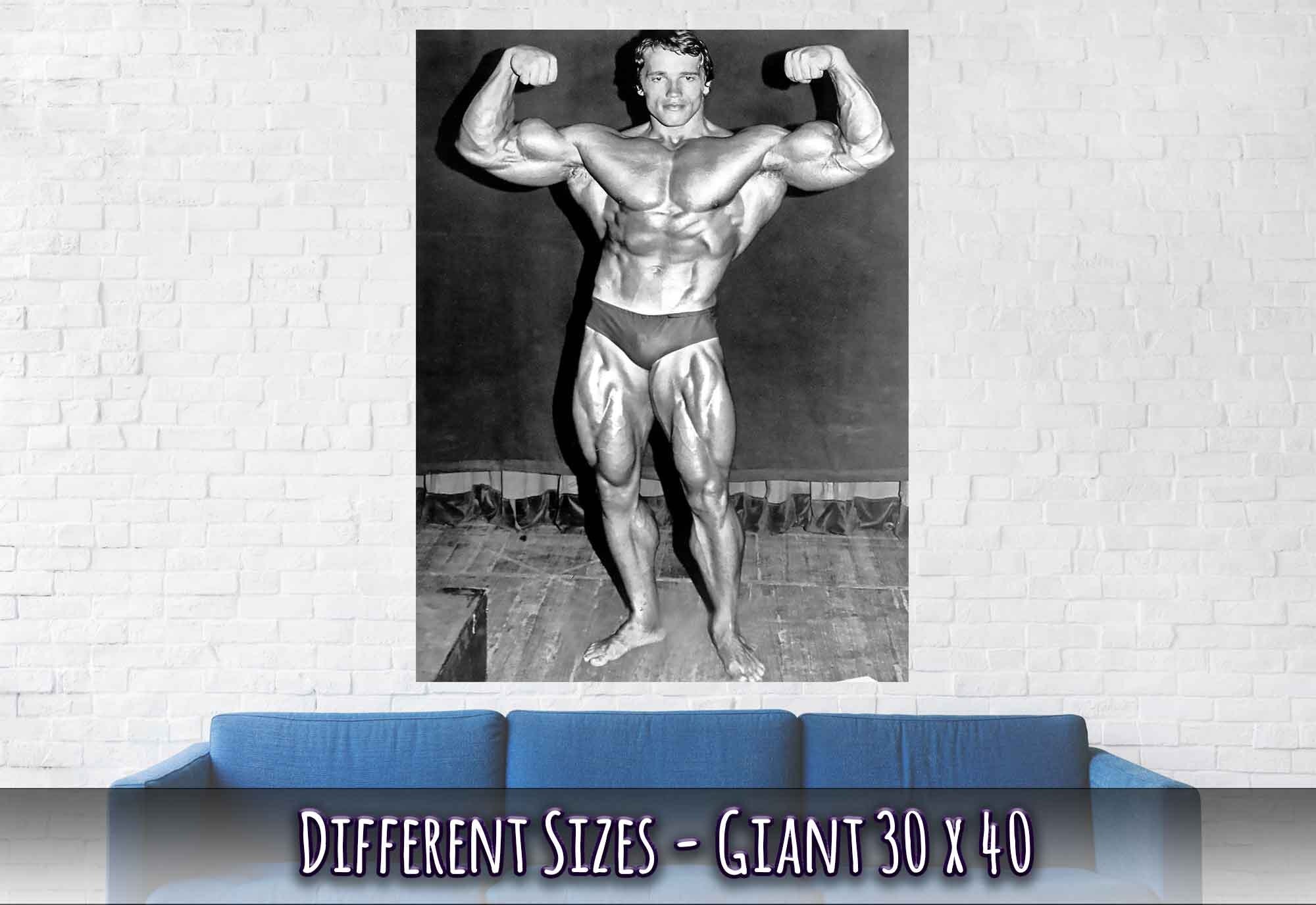 Arnold Schwarzenegger Poster, Double Biceps Pose, Vintage Photo, Arnold Print - WallArtPrints4U