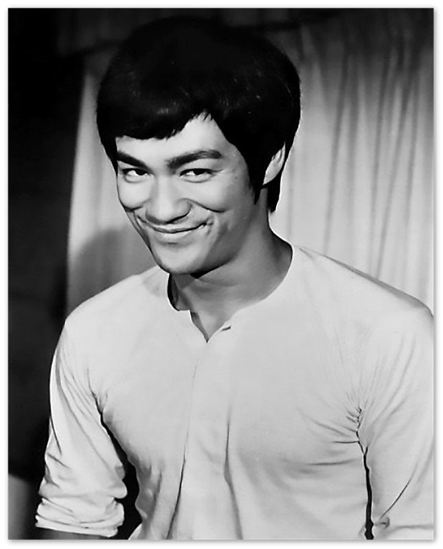 Bruce Lee Poster Martial Artist Vintage Photo Portrait - Bruce Lee Print 1973 - WallArtPrints4U