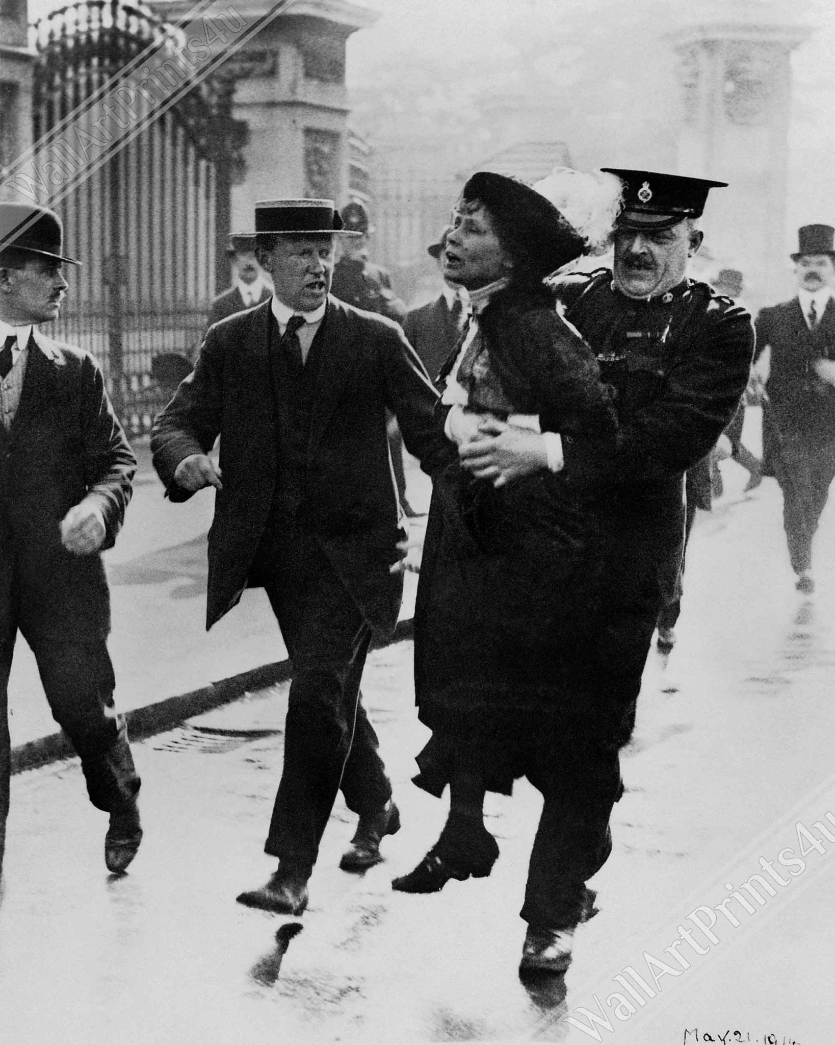 Emmeline Pankhurst Framed, Arrested Carried By Police Officer Vintage Photo Portrait - Emmeline Pankhurst Framed Print - WallArtPrints4U