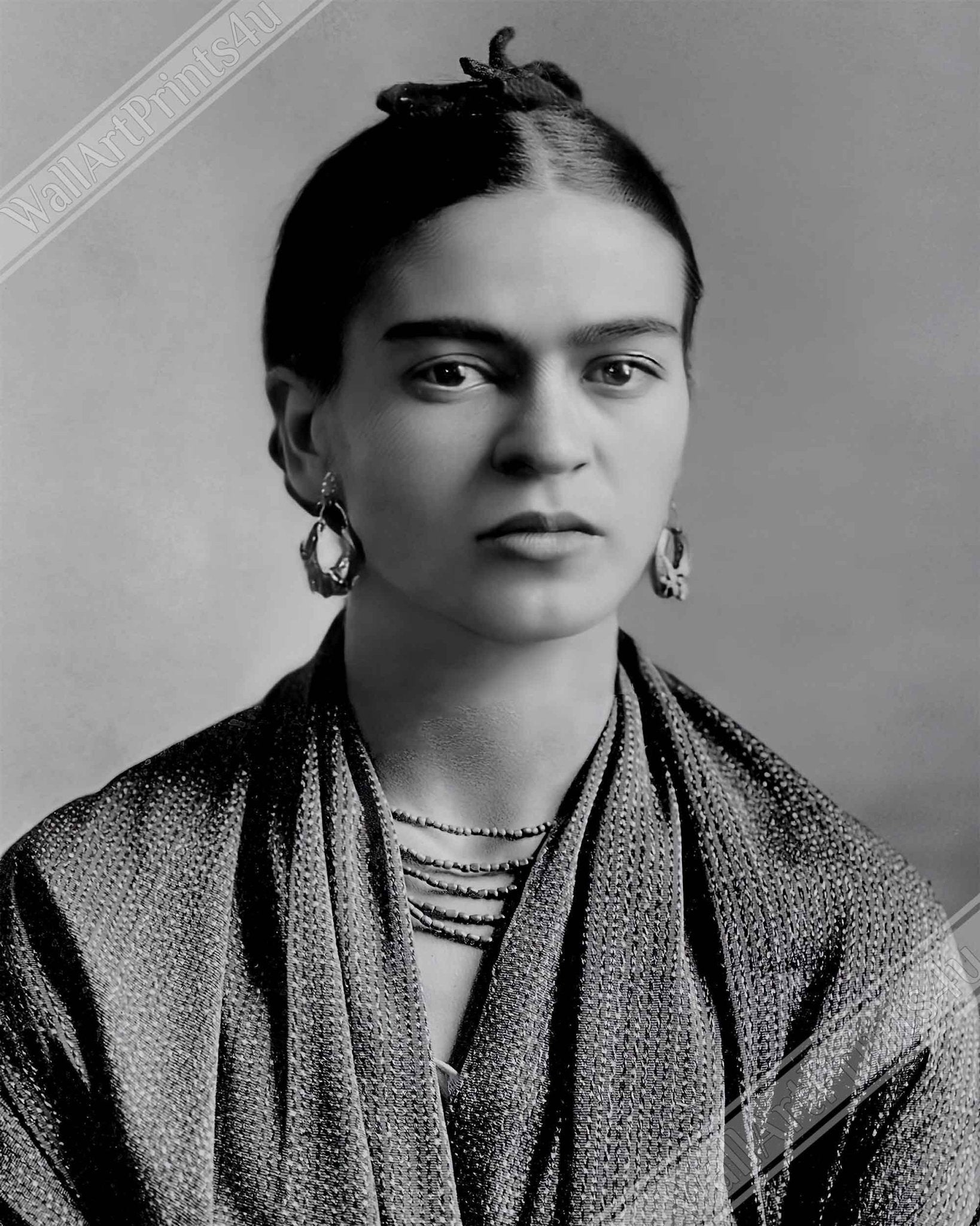 Frida Kahlo Canvas, Vintage Photo Portrait - Frida Kahlo Canvas Print - WallArtPrints4U