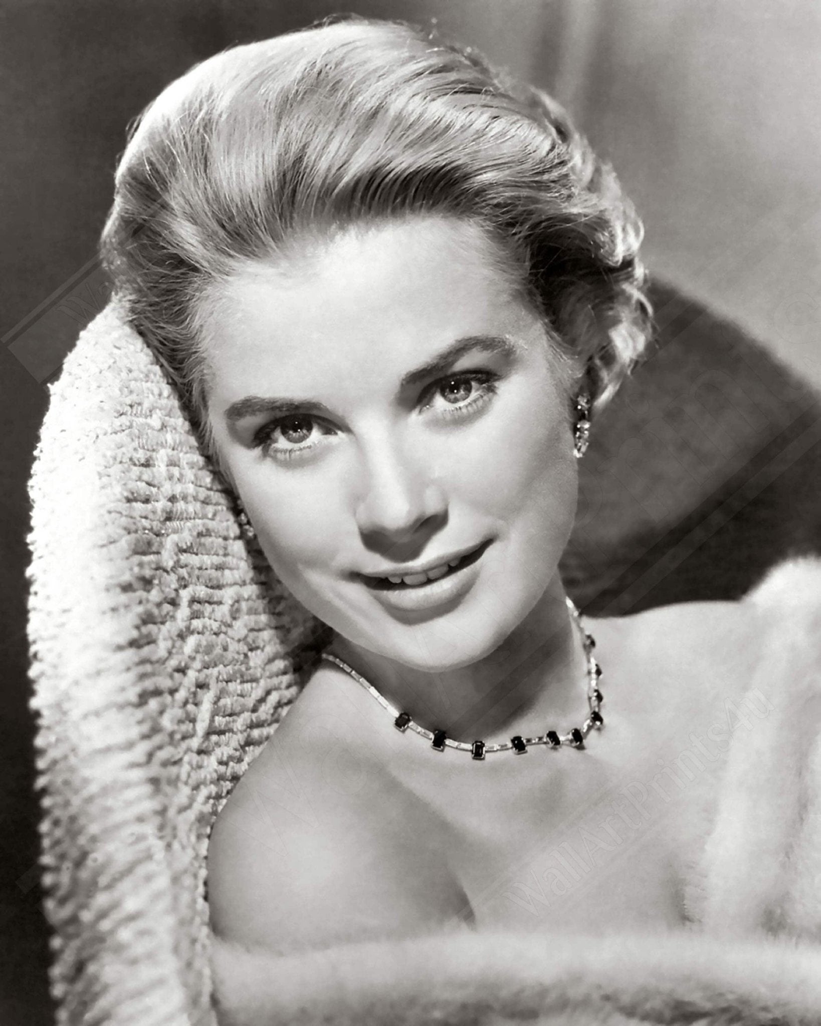 Grace Kelly Canvas, Fashion Icon, Rare Photo - Iconic Grace Kelly Canvas Print - Hollywood Silver Screen Star - WallArtPrints4U