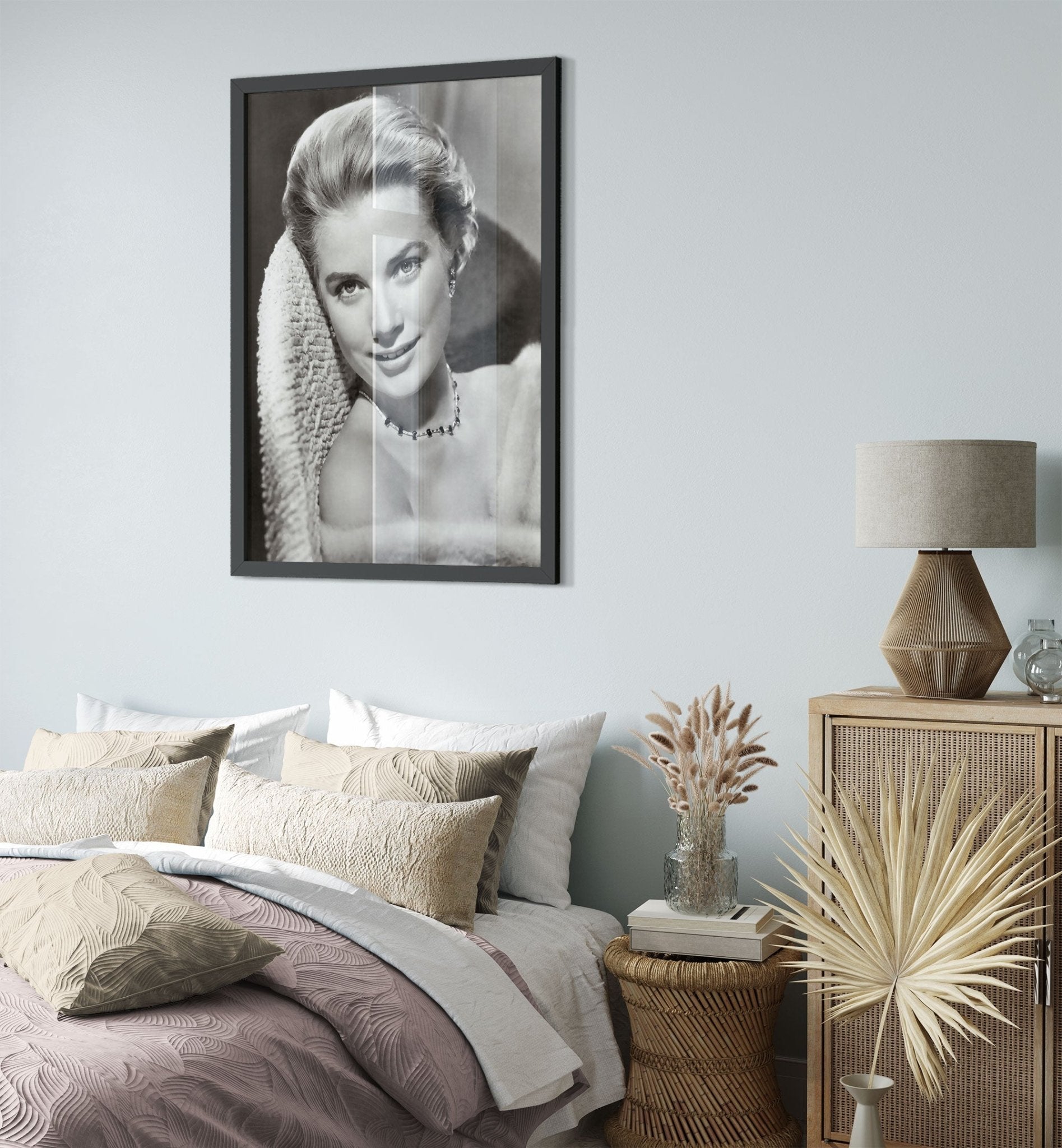 Grace Kelly Framed, Fashion Icon, Rare Photo - Iconic Grace Kelly Framed Print - Hollywood Silver Screen Star - WallArtPrints4U