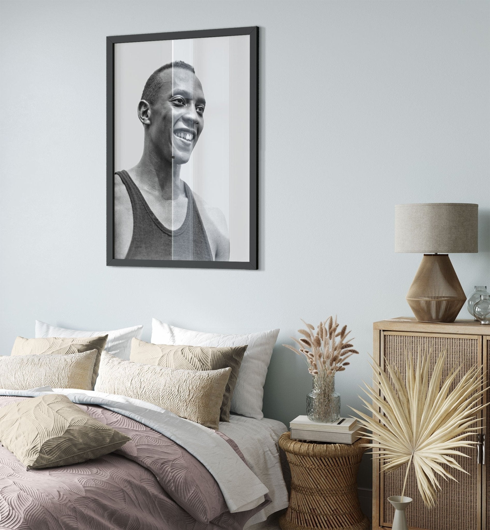 Jesse Owens Framed, Genuine Vintage Photo 1936 Iconic Jesse Owens Framed Print - WallArtPrints4U