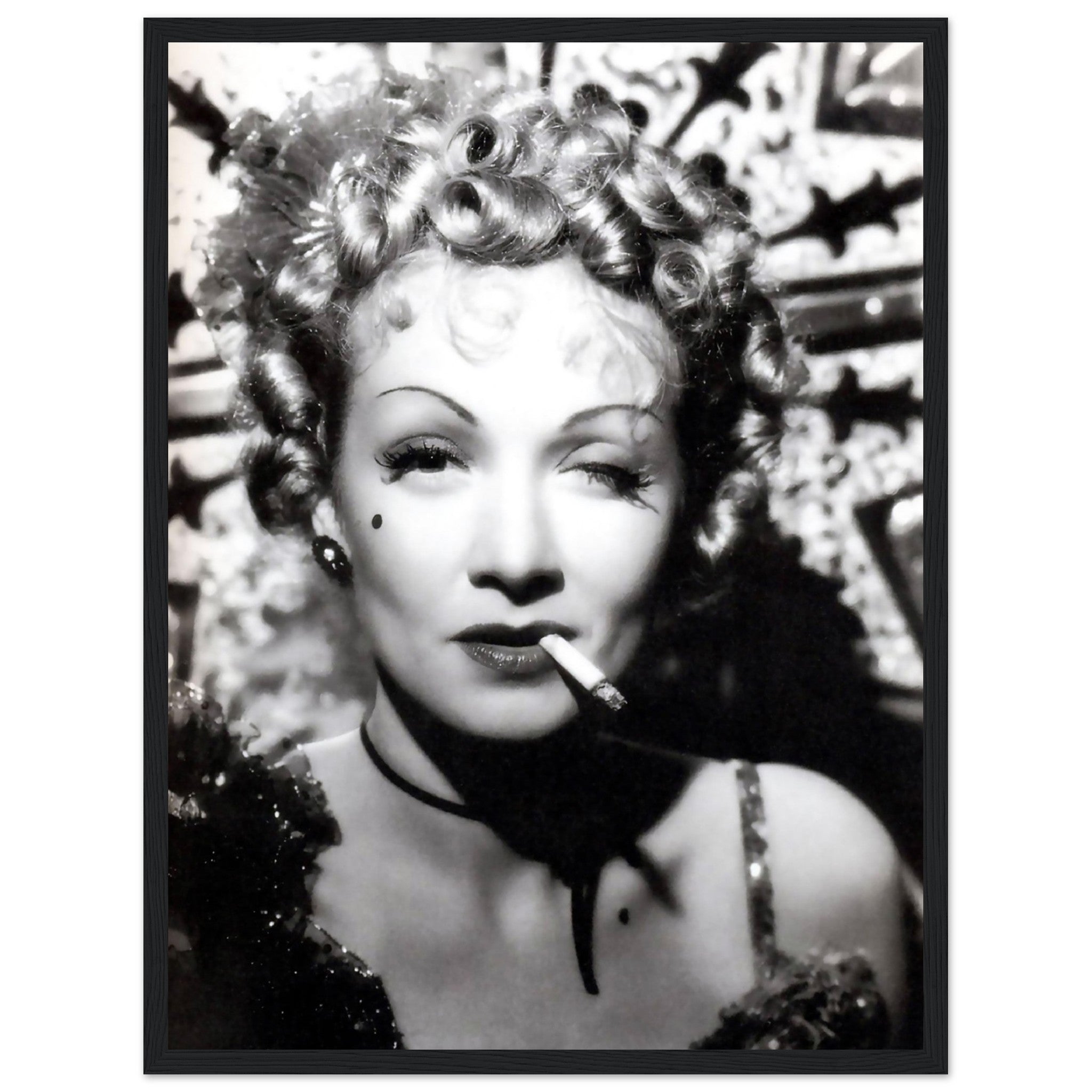 Marlene Dietrich Framed, Caberet Singer, Vintage Photo - Iconic Marlene Dietrich Framed Print - Hollywood Silver Screen Star - WallArtPrints4U