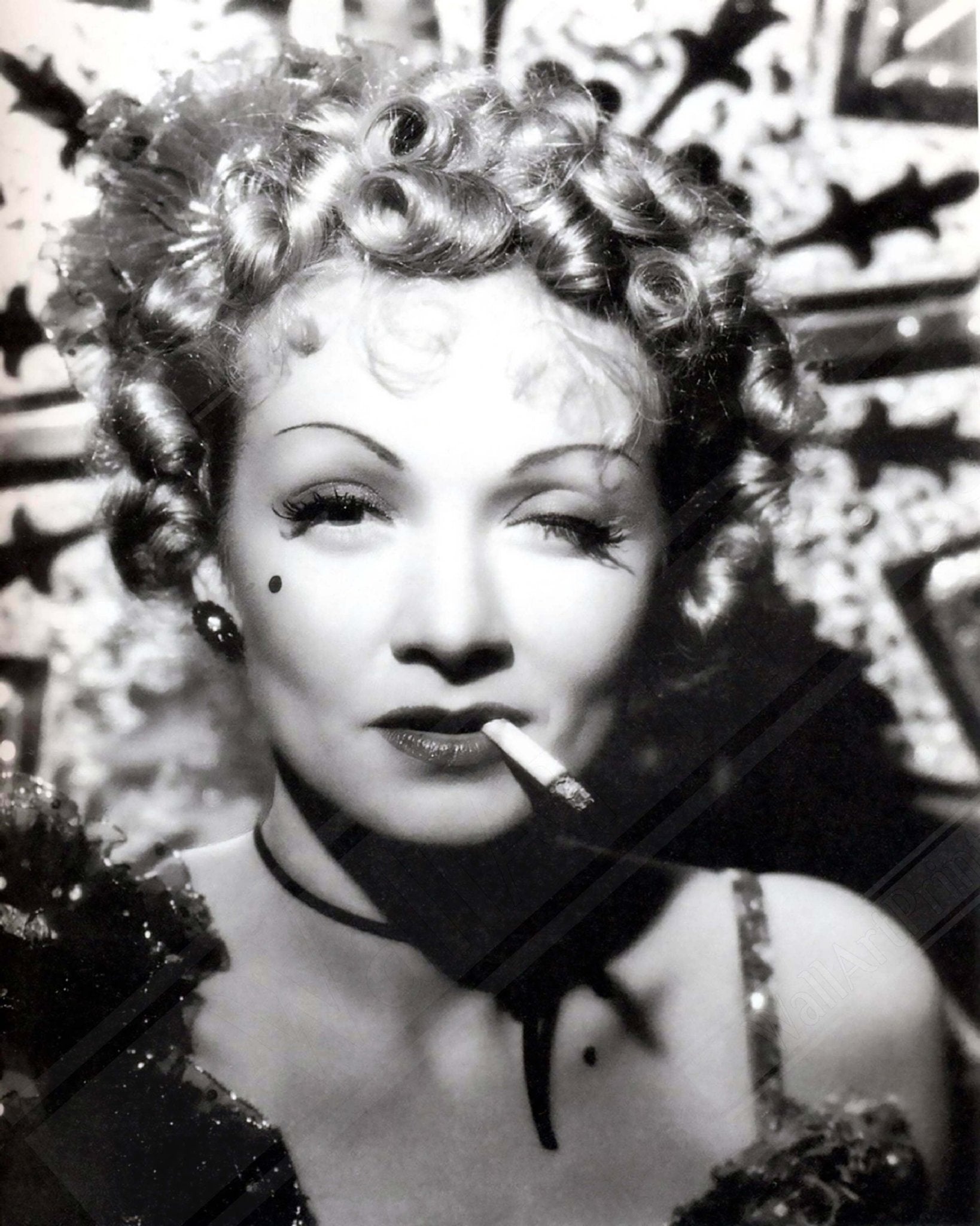 Marlene Dietrich Poster, Caberet Singer, Vintage Photo - Iconic Marlene Dietrich Print - Hollywood Silver Screen Star - WallArtPrints4U