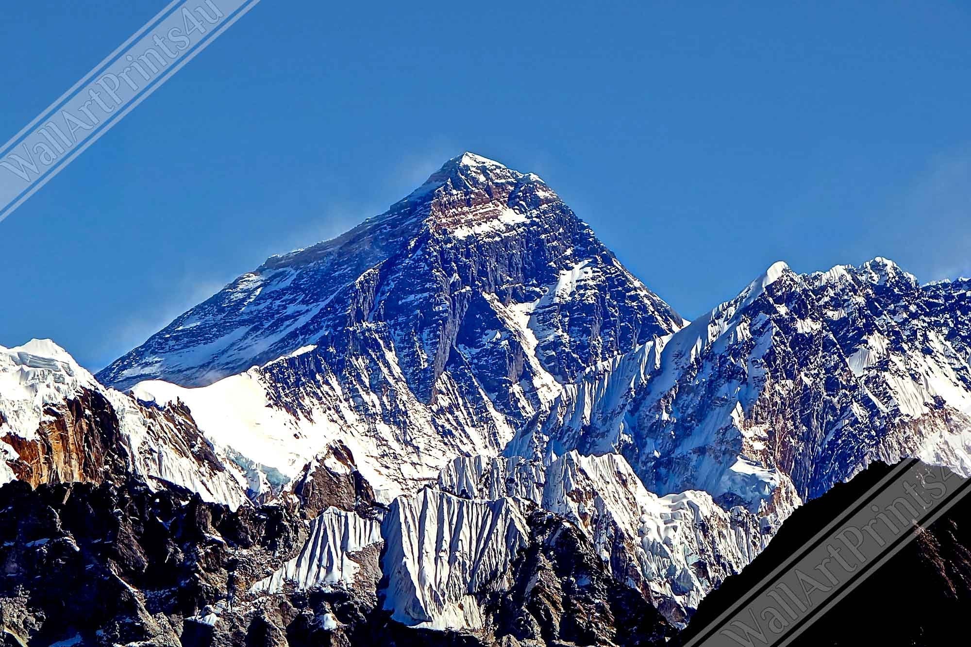 Mount Everest Canvas Print - WallArtPrints4U