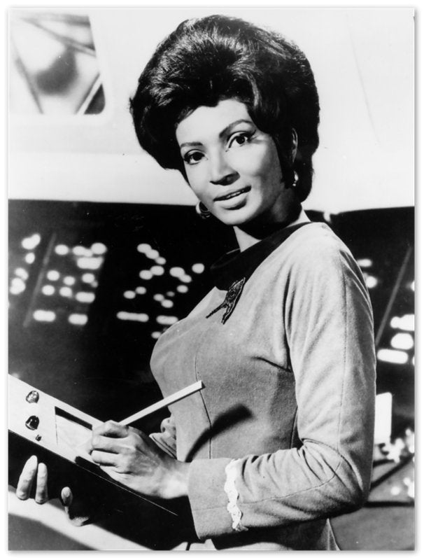 Star Trek Poster, Uhura Vintage Photo, Nichelle Nichols Retro Star Trek Giant Poster, Various Sizes Super Sized, Large Or Medium - WallArtPrints4U