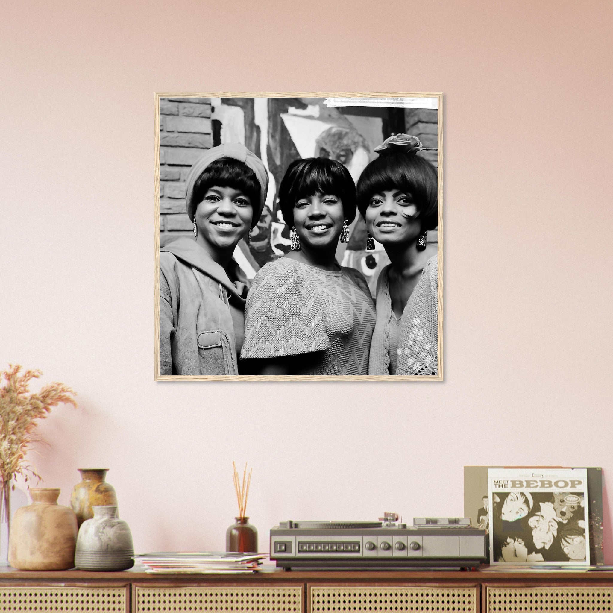 The Supremes Framed, Amsterdam Hilton 1965, Vintage Photo Portrait - The Supremes Framed Print - WallArtPrints4U