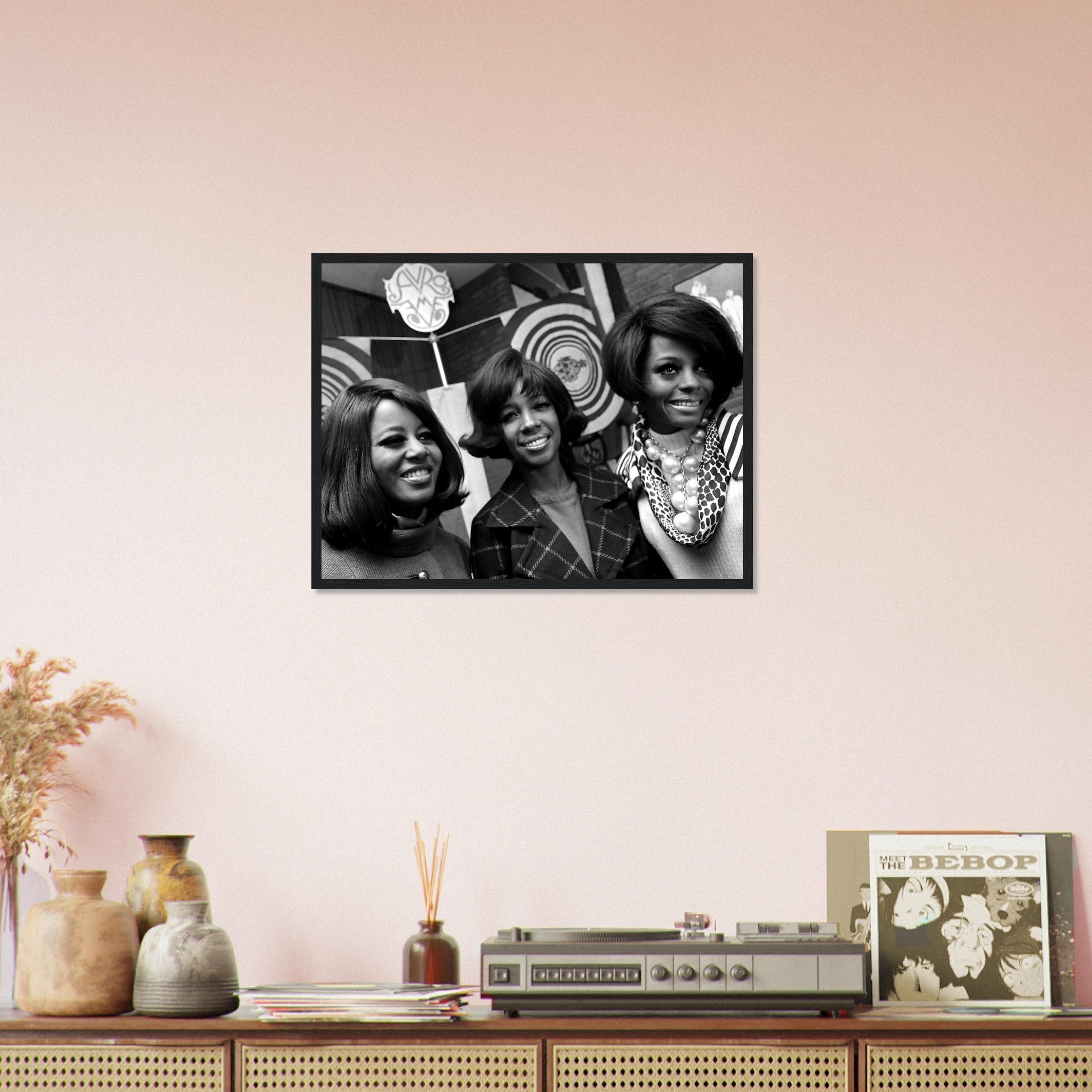 The Supremes Framed, Amsterdam Hilton 1968, Vintage Photo Portrait - The Supremes Framed Print - WallArtPrints4U