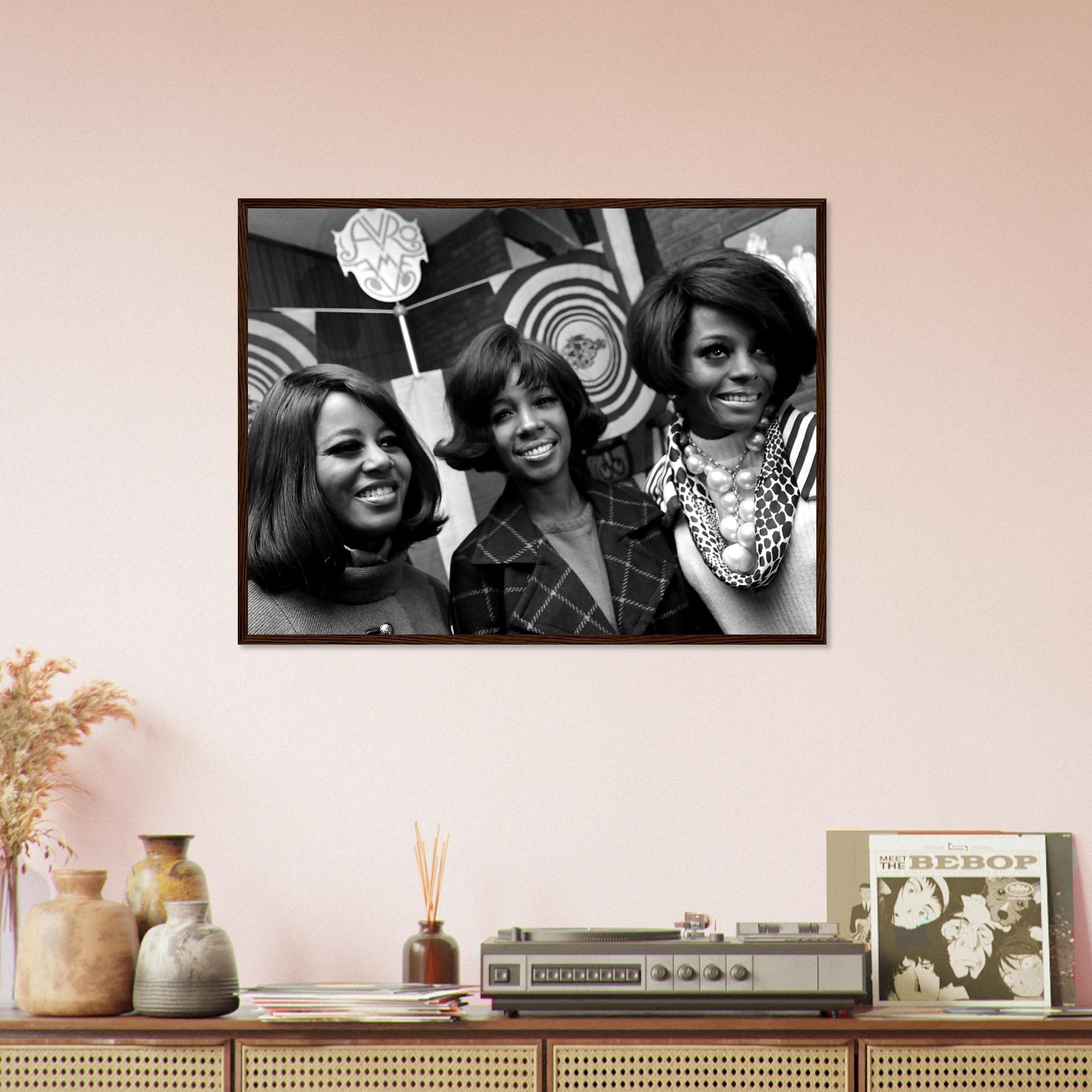 The Supremes Framed, Amsterdam Hilton 1968, Vintage Photo Portrait - The Supremes Framed Print - WallArtPrints4U