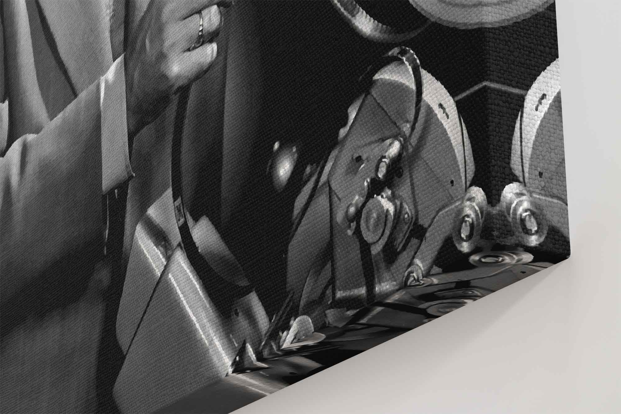 Walt Disney Canvas, Vintage Photo - Iconic Walt Disney Canvas Print - WallArtPrints4U
